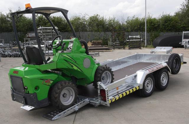 Remorque basculante pour tracteur tondeuse auto-portée 250kg